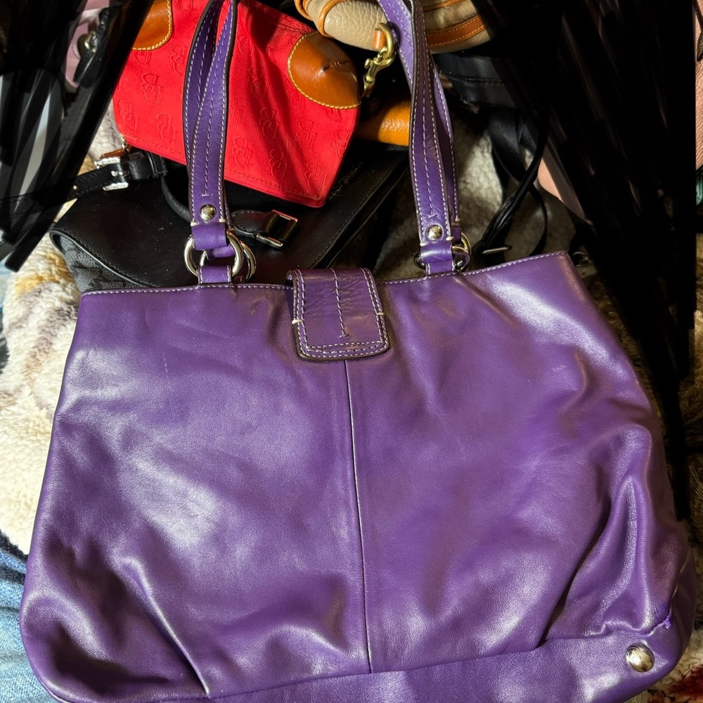 Coach purse - Picture 2 of 10